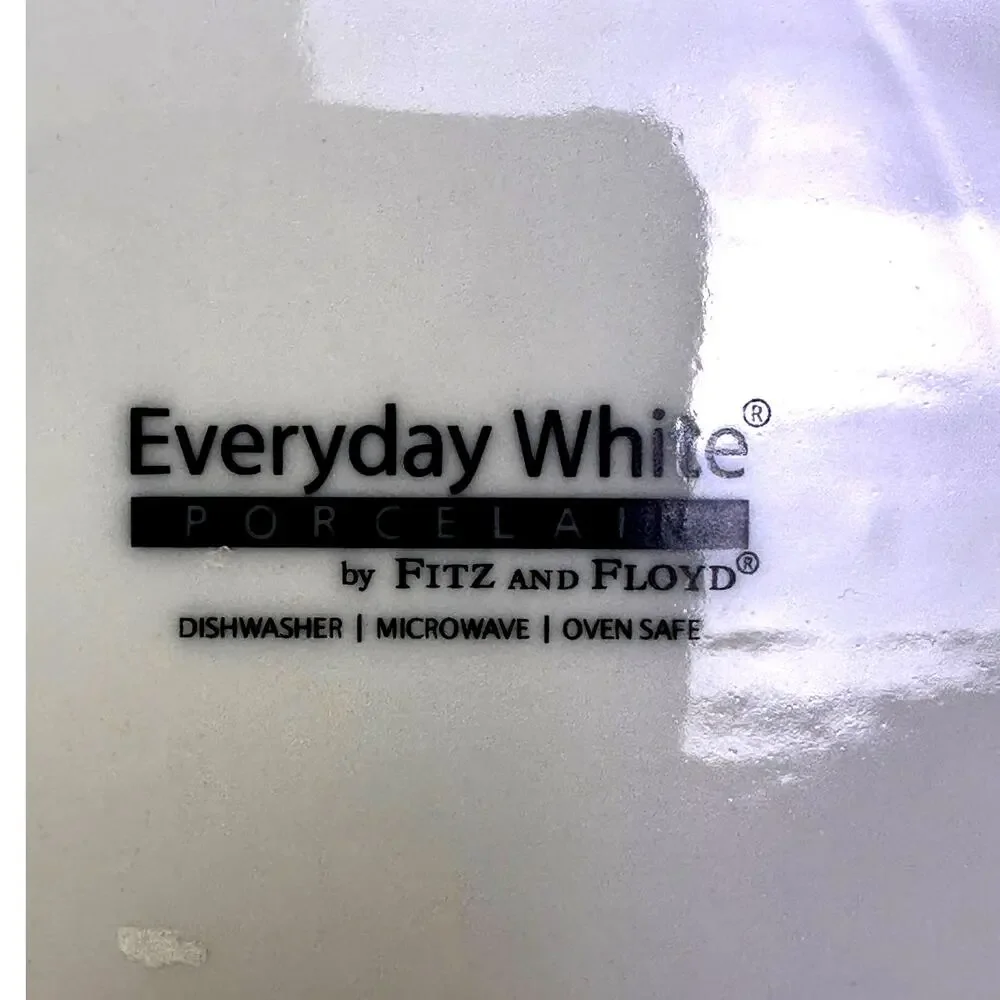 Fitz & Floyd Everyday White Large 11 x 8.5 Rectangular Porcelain Serving Bowl